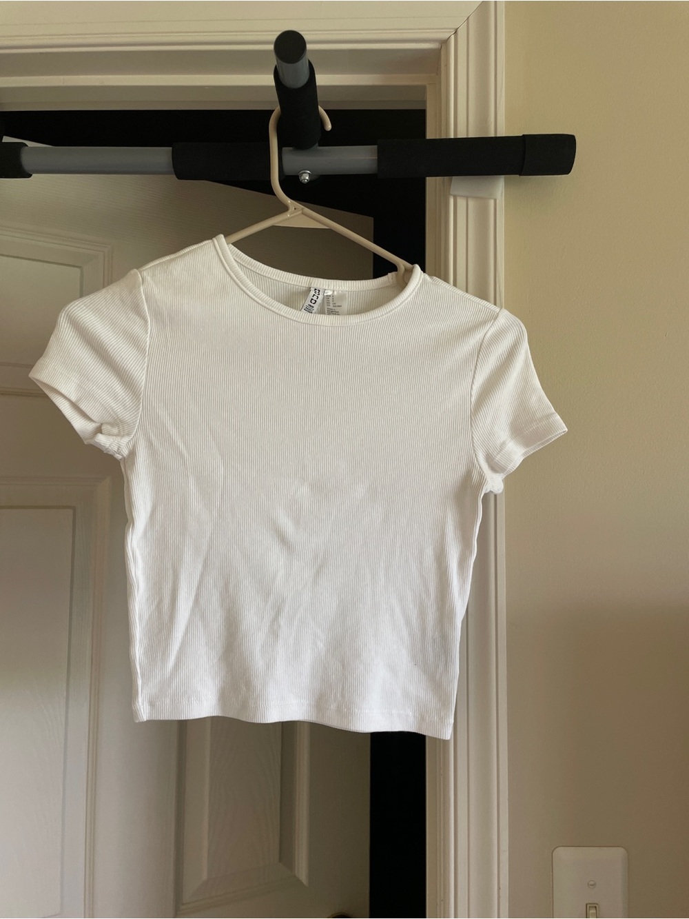 Basic White Crop Top